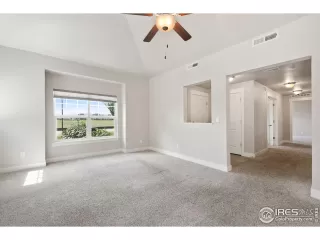 Photo #5: 1034753 Listing