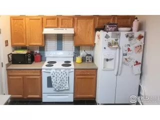 Photo #3: 1034790 Listing