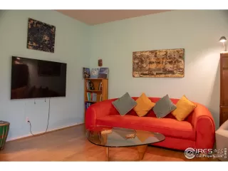 Photo #5: 1034790 Listing