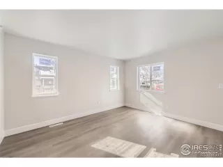 Photo #4: 1034792 Listing