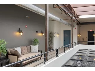 Photo #2: 1034839 Listing