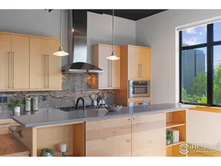 Photo #6: 1034839 Listing