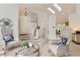 Photo #4: 1034855 Listing