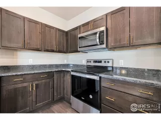 Photo #4: 1034858 Listing