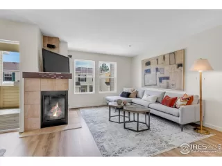 Photo #5: 1034868 Listing