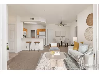 Photo #5: 1034912 Listing 