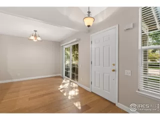 Photo #1: 1034959 Listing