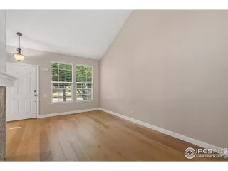 Photo #2: 1034959 Listing