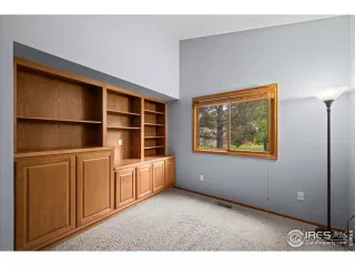 Photo #5: 1034965 Listing