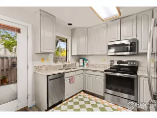 Photo #2: 1034977 Listing 