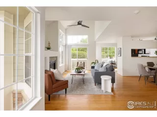 Photo #2: 1035011 Listing