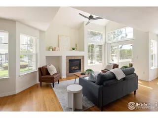 Photo #3: 1035011 Listing