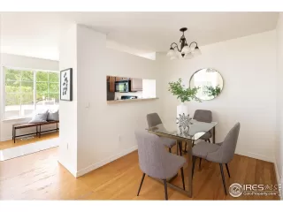 Photo #4: 1035011 Listing