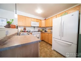 Photo #4: 1035021 Listing