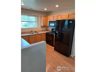 Photo #5: 1035033 Listing