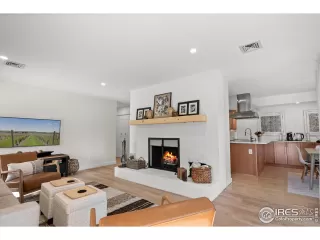 Photo #3: 1035042 Listing