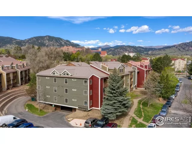 MLS: 1035083 Condo For Sale