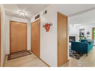 Photo #6: 1035083 Listing