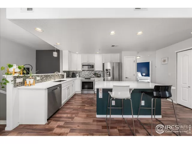 MLS: 1035133 Condo For Sale