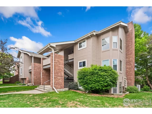 MLS: 1035154 Condo For Sale