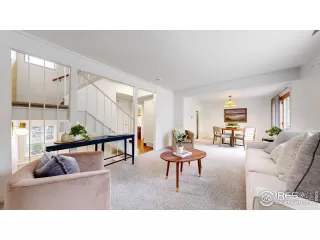 Photo #3: 1035161 Listing