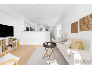 Photo #6: 1035247 Listing 