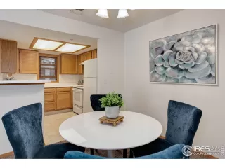 Photo #4: 1035266 Listing