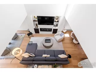 Photo #3: 1035328 Listing