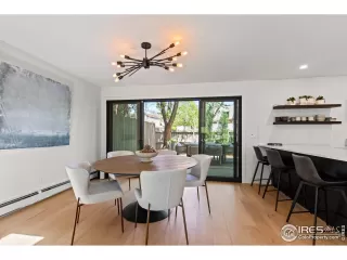 Photo #6: 1035328 Listing