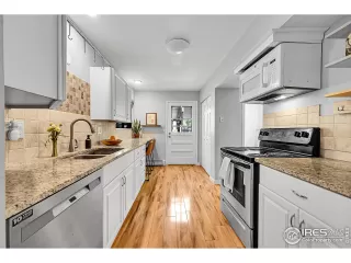 Photo #1: 1035335 Listing