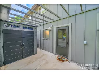 Photo #6: 1035335 Listing