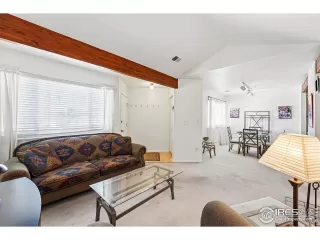 Photo #4: 1035410 Listing