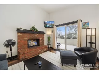 Photo #6: 1035421 Listing