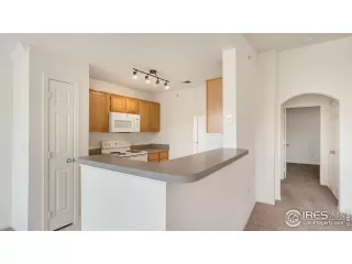 Photo #4: 1035501 Listing