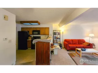 Photo #4: 1035504 Listing