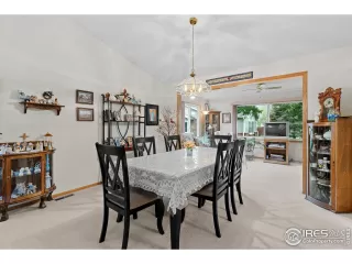 Photo #5: 1035551 Listing