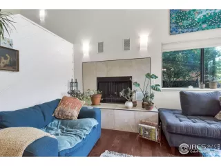 Photo #5: 1035564 Listing