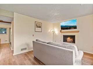 Photo #4: 1035579 Listing