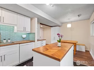 Photo #5: 1035579 Listing