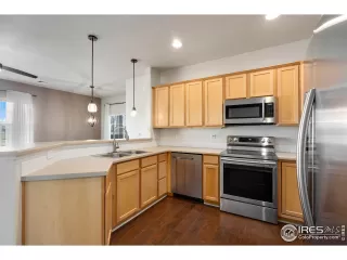 Photo #6: 1035593 Listing