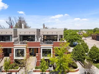 Photo #4: 1035599 Listing