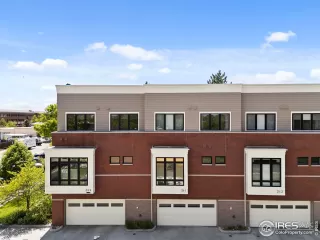 Photo #6: 1035599 Listing