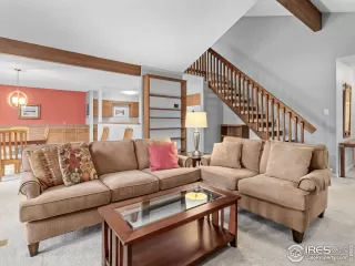 Photo #5: 1035609 Listing