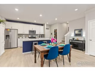 Photo #5: 1035632 Listing