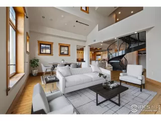 Photo #6: 1035661 Listing