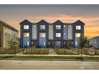 Photo #3: 1035709 Listing