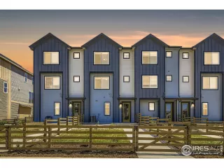 Photo #4: 1035709 Listing