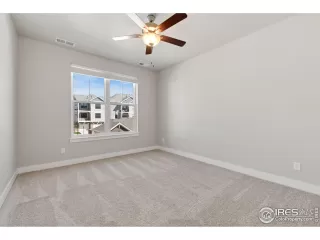 Photo #5: 1035853 Listing