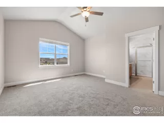 Photo #6: 1035857 Listing