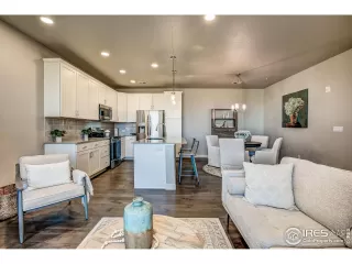 Photo #5: 1035859 Listing